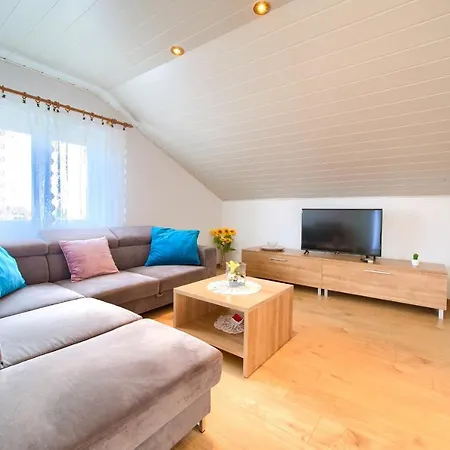 公寓 Mladen Vrh (Krk)