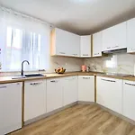 Mladen Apartment *
