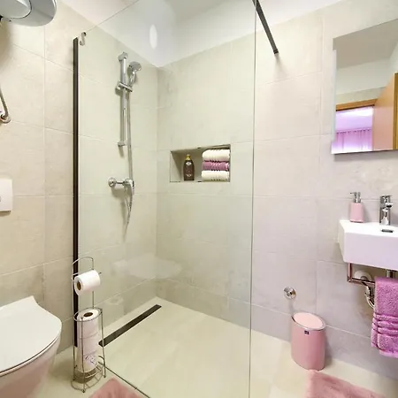 Mladen Апартаменты *