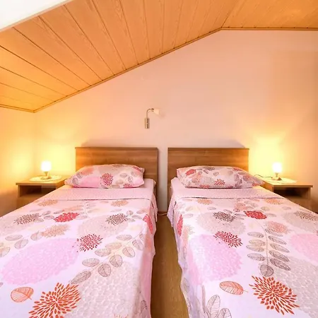 Mladen Apartman
