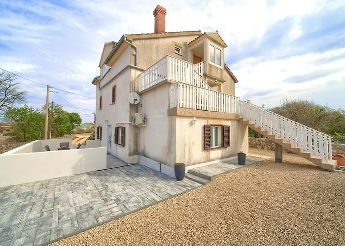 Апартаменты Mladen